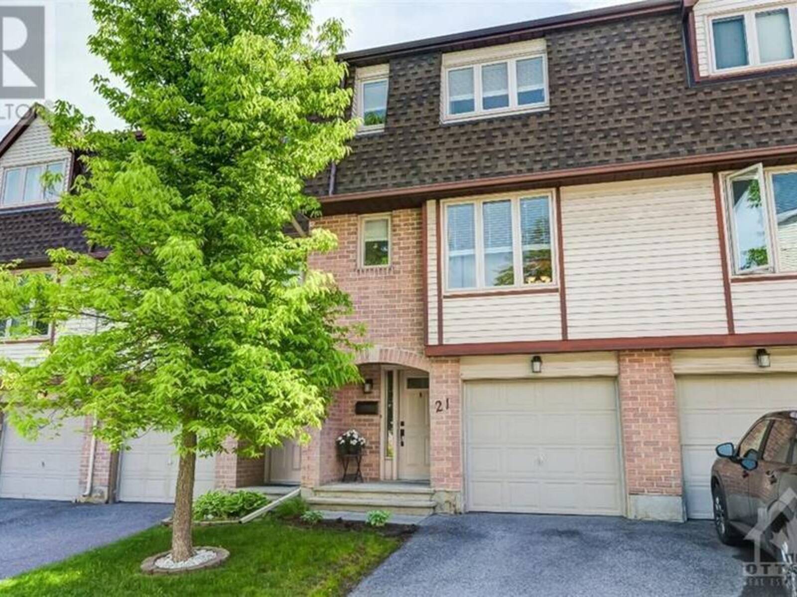 21 LIGHTFOOT PLACE, Ottawa, Ontario K2L 3M6