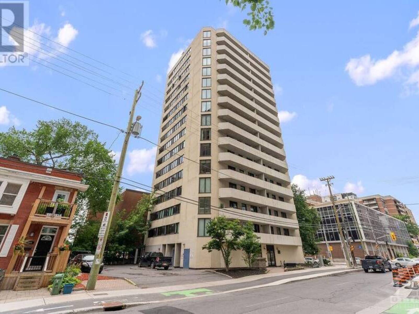 200 BAY STREET UNIT#1703, Ottawa, Ontario K1R 7W8