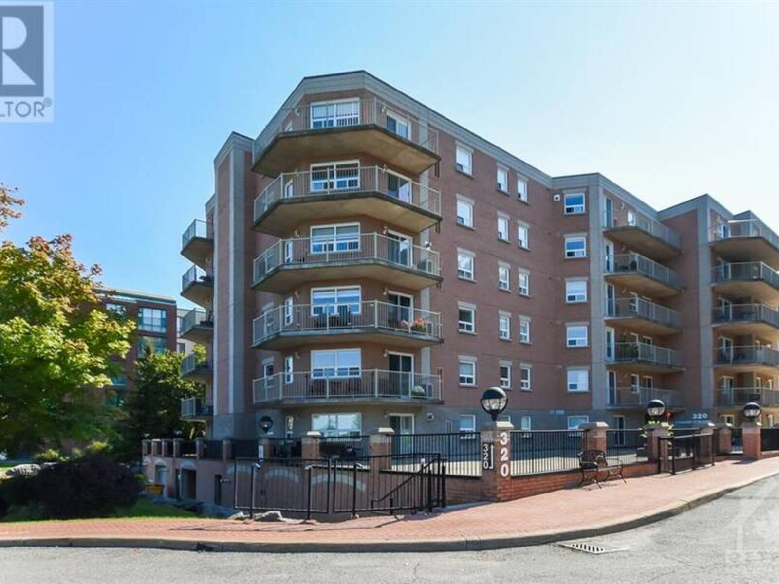 320 CENTRUM BOULEVARD UNIT#205, Orleans, Ontario K1E 3X9