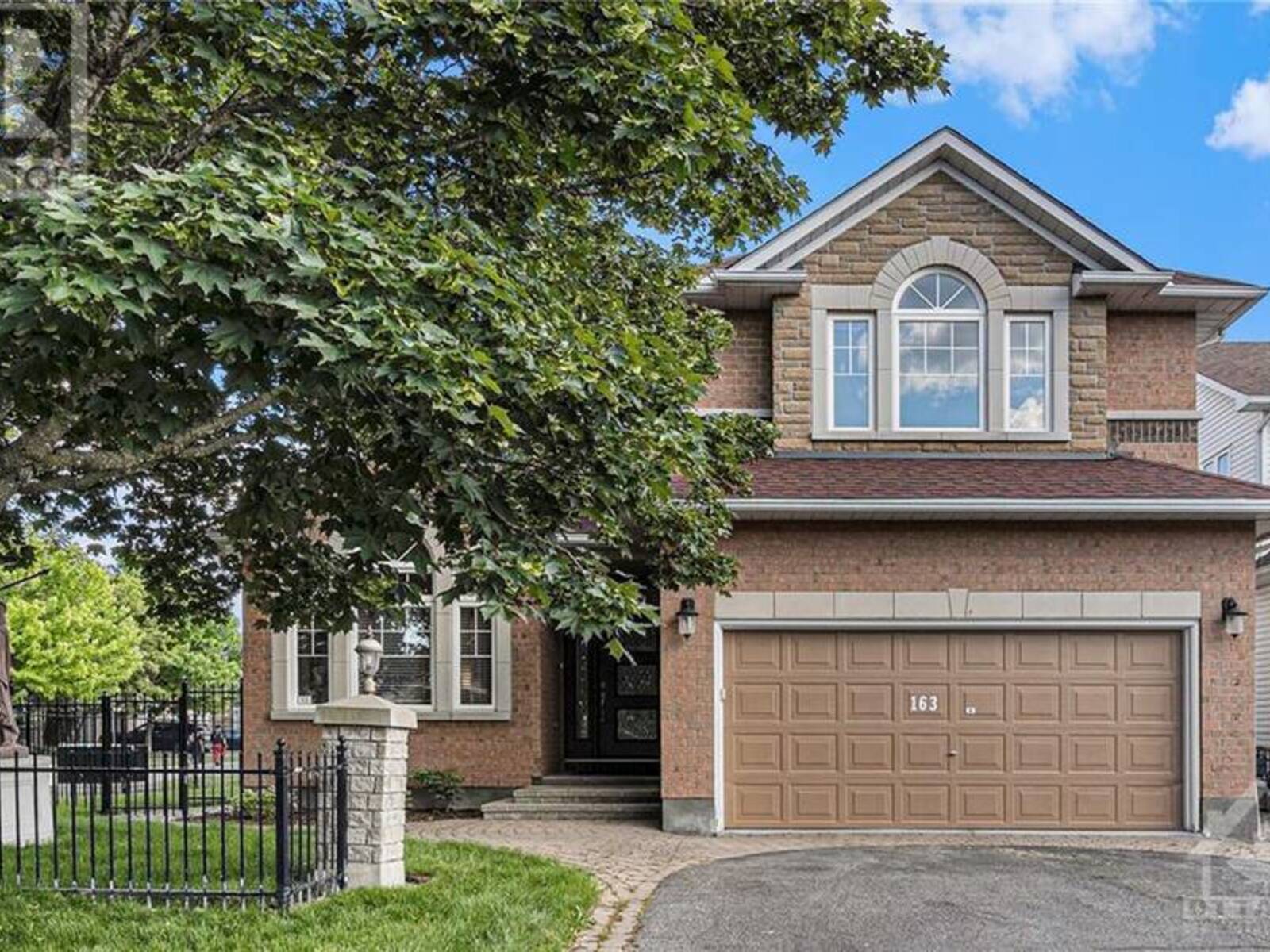 163 YOHO DRIVE, Kanata, Ontario K2M 2V4