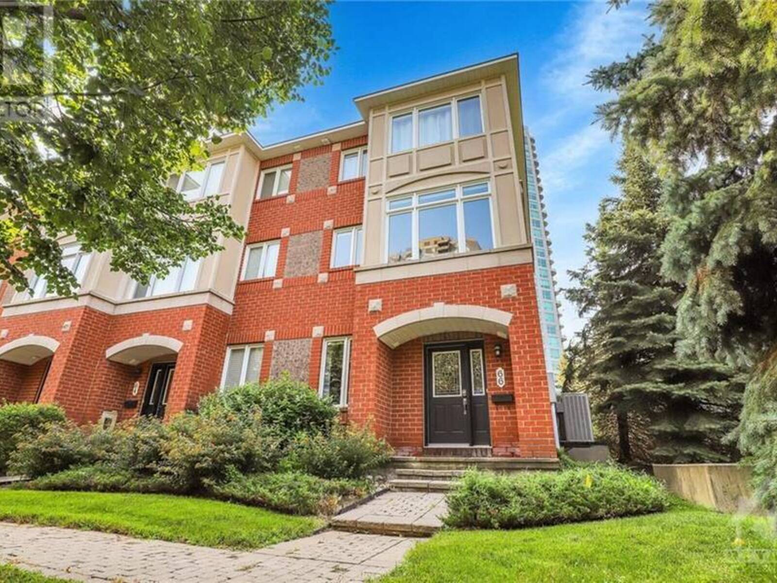 66 METROPOLE PRIVATE, Ottawa, Ontario K1Z 1G1