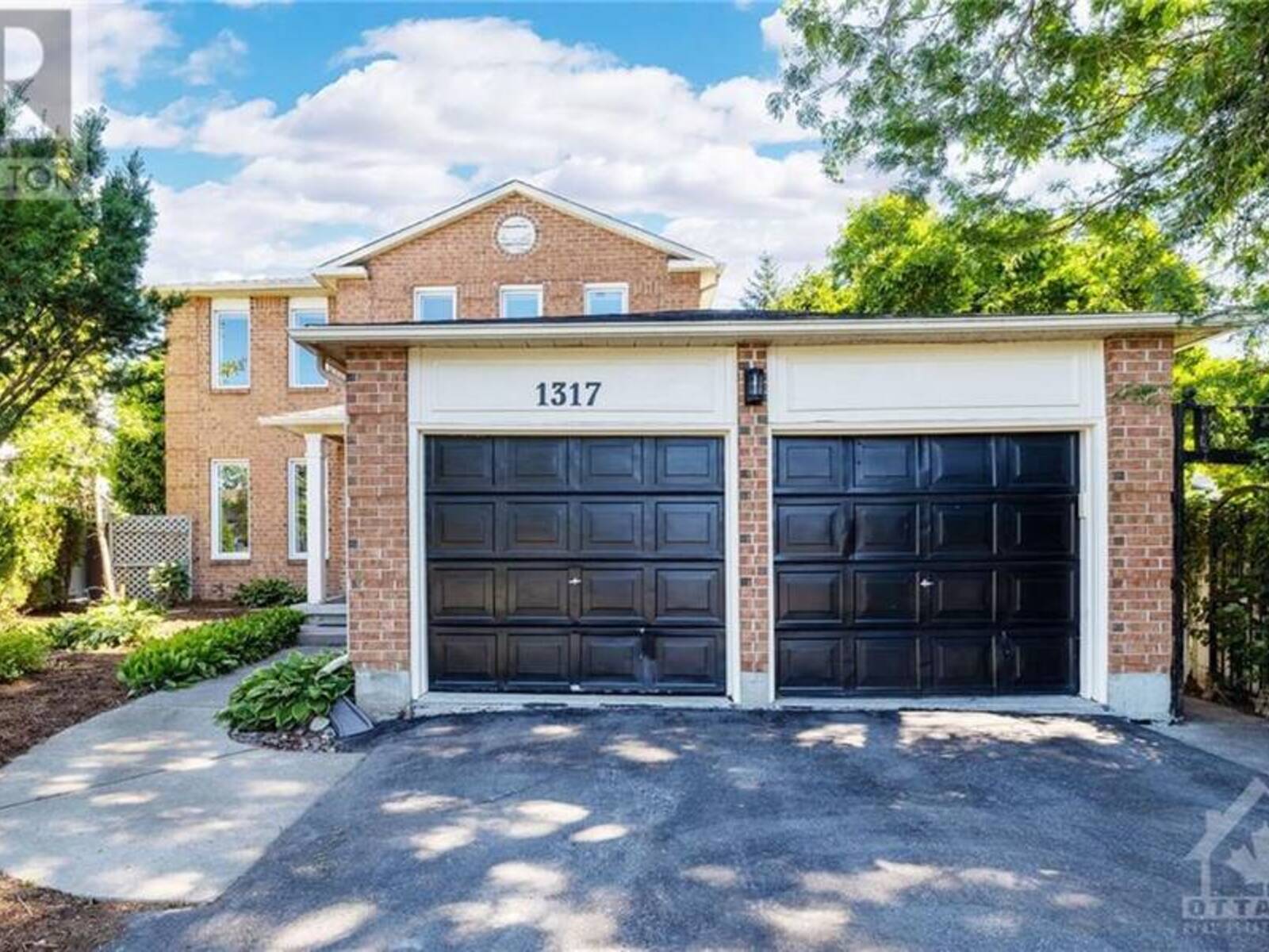 1317 PRESTONE DRIVE, Ottawa, Ontario K1E 2Z2