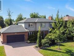 10 RIVERBROOK ROAD Ottawa Ontario, K2H 7W6