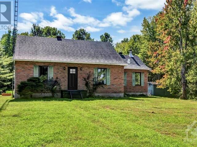 1690 COUNTY ROAD 2 ROAD Curran Ontario, K0B 1C0