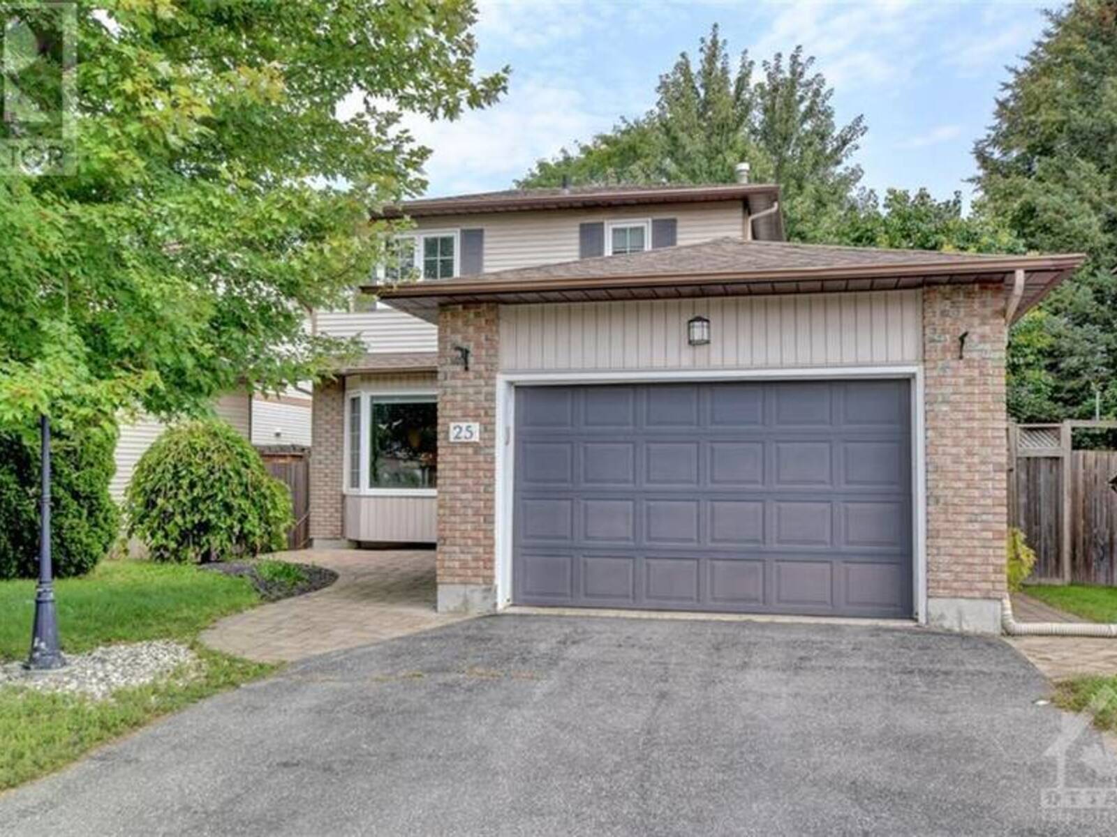 25 LISTON CRESCENT, Ottawa, Ontario K2L 2W3