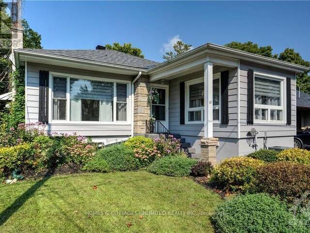 13 HARRIS STREET S Perth Ontario, K7H 2Y1