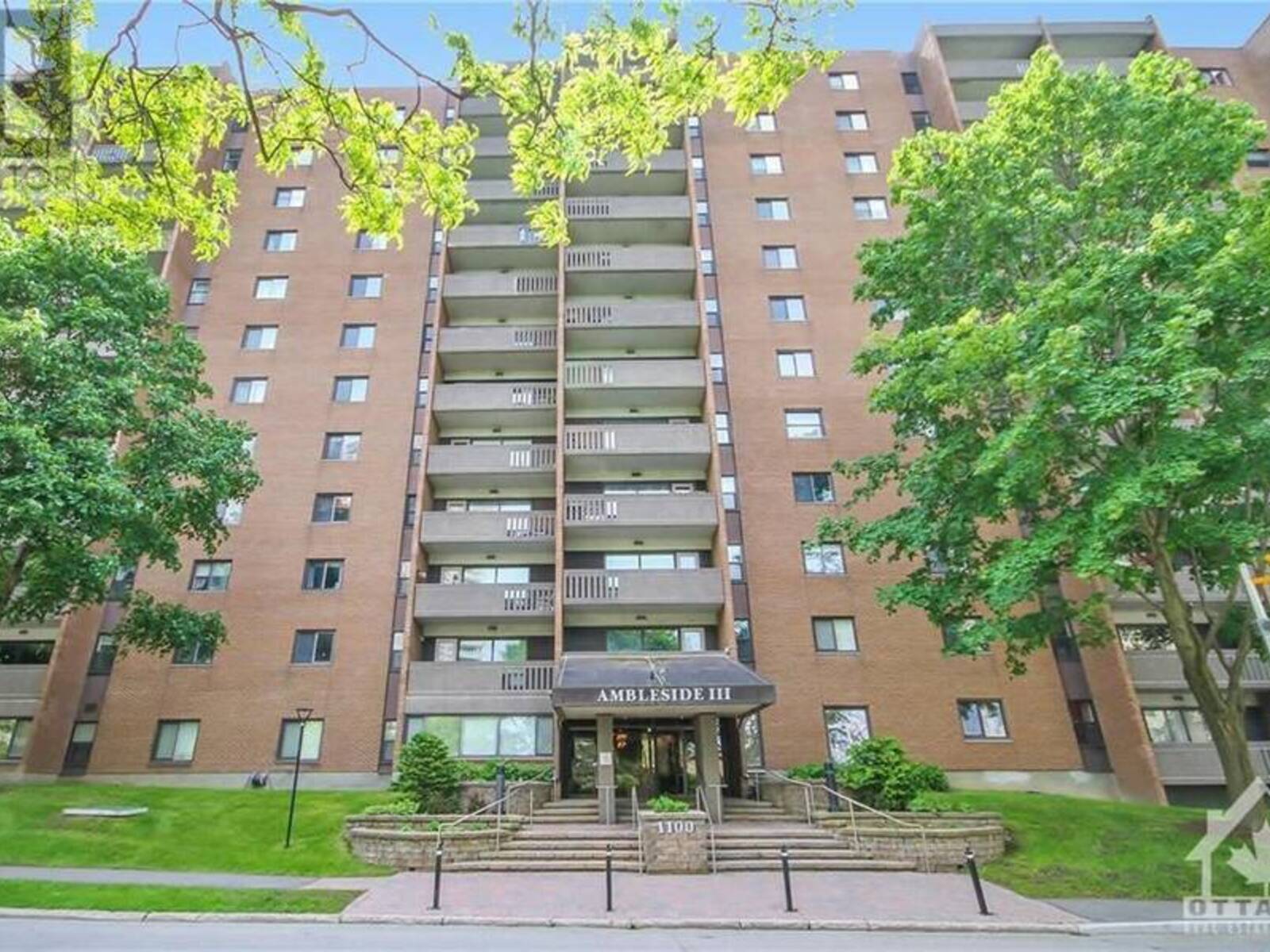 1100 AMBLESIDE DRIVE UNIT#216, Ottawa, Ontario K2B 8G6