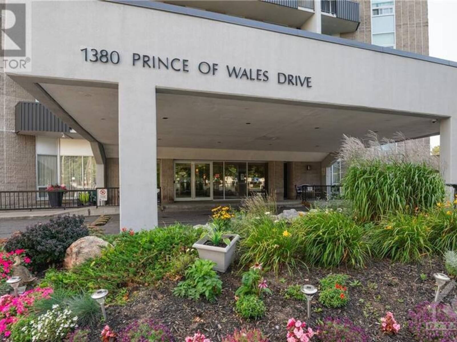 1380 PRINCE OF WALES DRIVE UNIT#1703, Ottawa, Ontario K2C 3N5