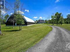 825 PERTH ROAD Smiths Falls Ontario, K7A 4S7