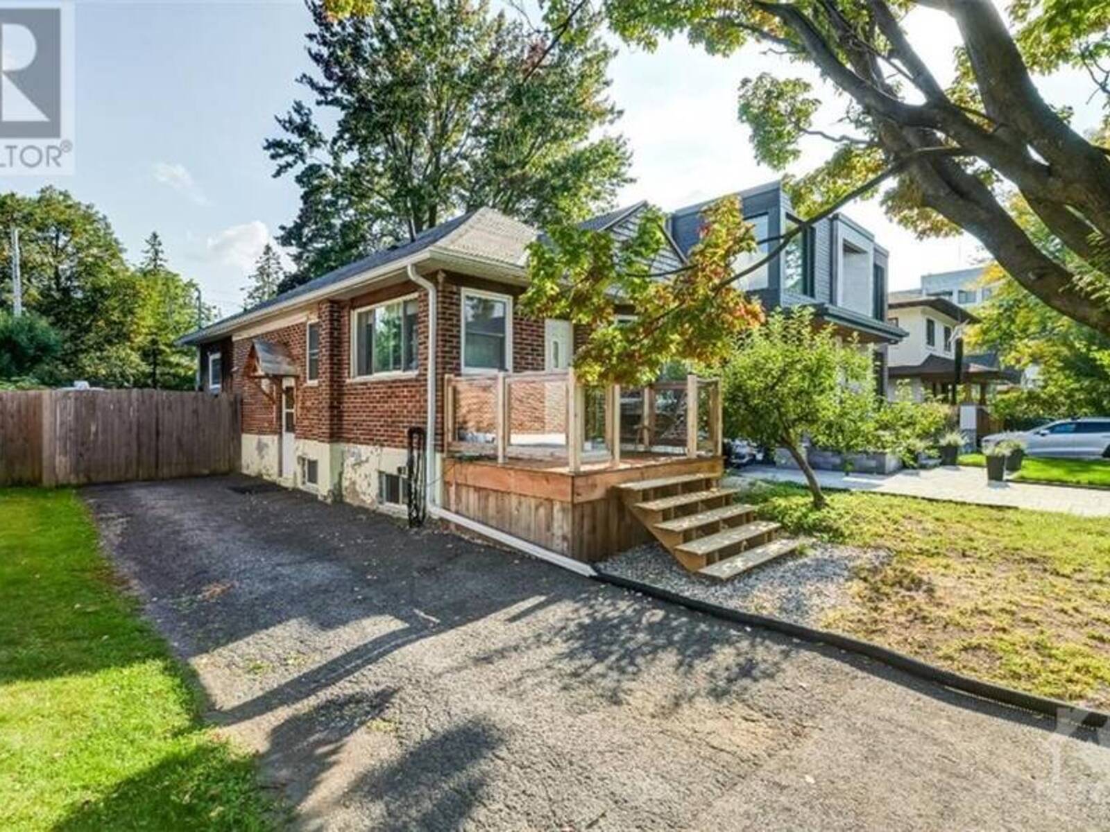 146 MULVIHILL AVENUE, Ottawa, Ontario K1Z 6Y2