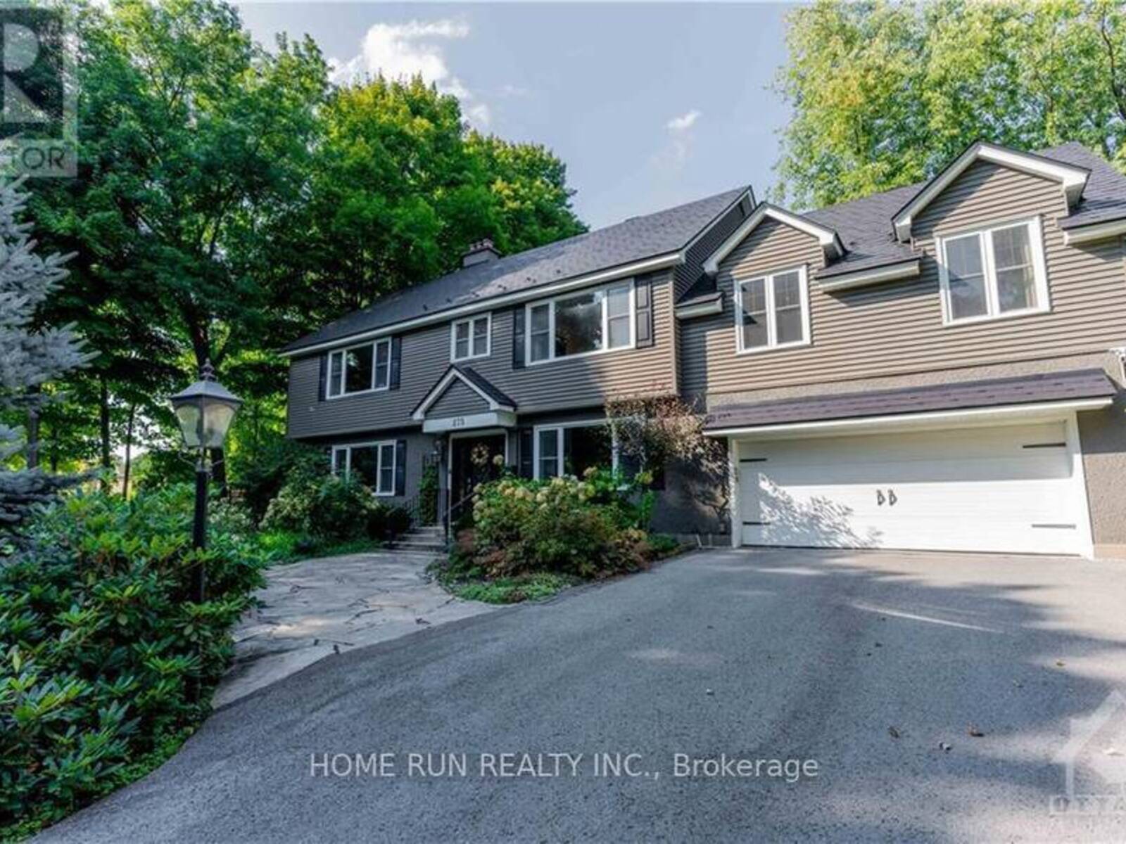 275 BUCHAN ROAD, Ottawa, Ontario K1M 0W4