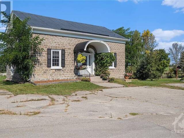 26 BLACKSMITH ROAD Lombardy Ontario, K0G 1L0