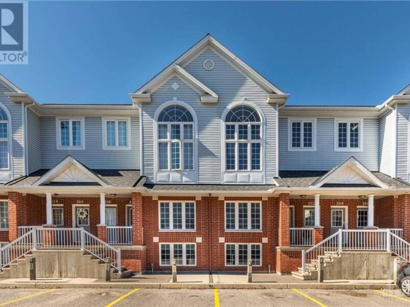 242 GERSHWIN PRIVATE, Ottawa, Ontario K2H 1G5