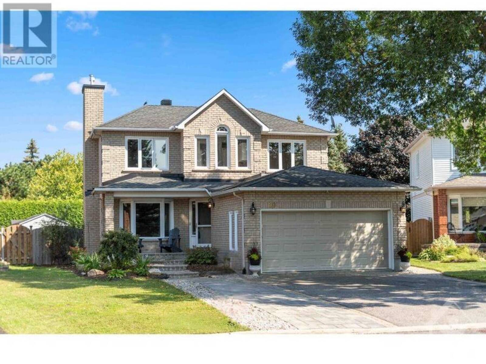 20 FORESTGLADE CRESCENT, Ottawa, Ontario K1G 5X3