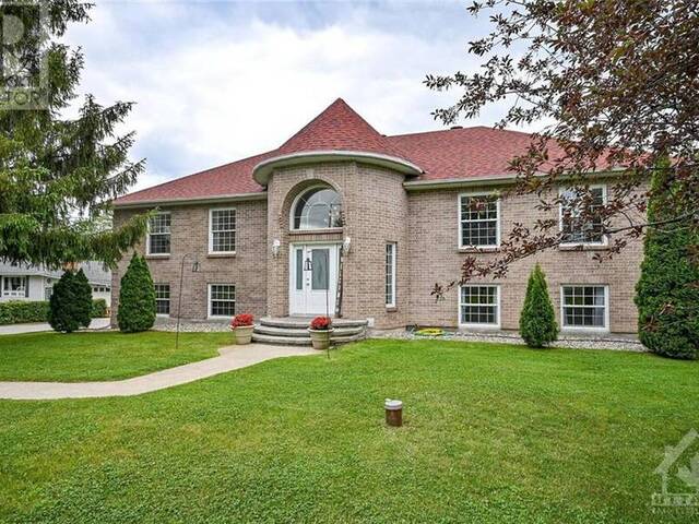 428 QUEEN STREET Smiths Falls Ontario, K7A 5B8