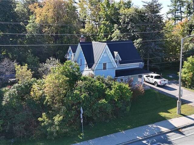 1022 BRIDGE STREET Manotick Ontario, K4M 1K4