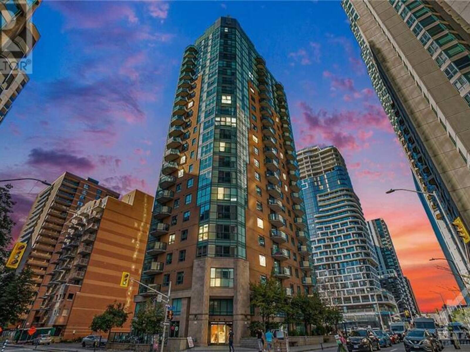 445 LAURIER AVENUE W UNIT#1601, Ottawa, Ontario K1R 0A2