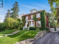 8 LAKESIDE AVENUE Ottawa Ontario, K1S 3H2