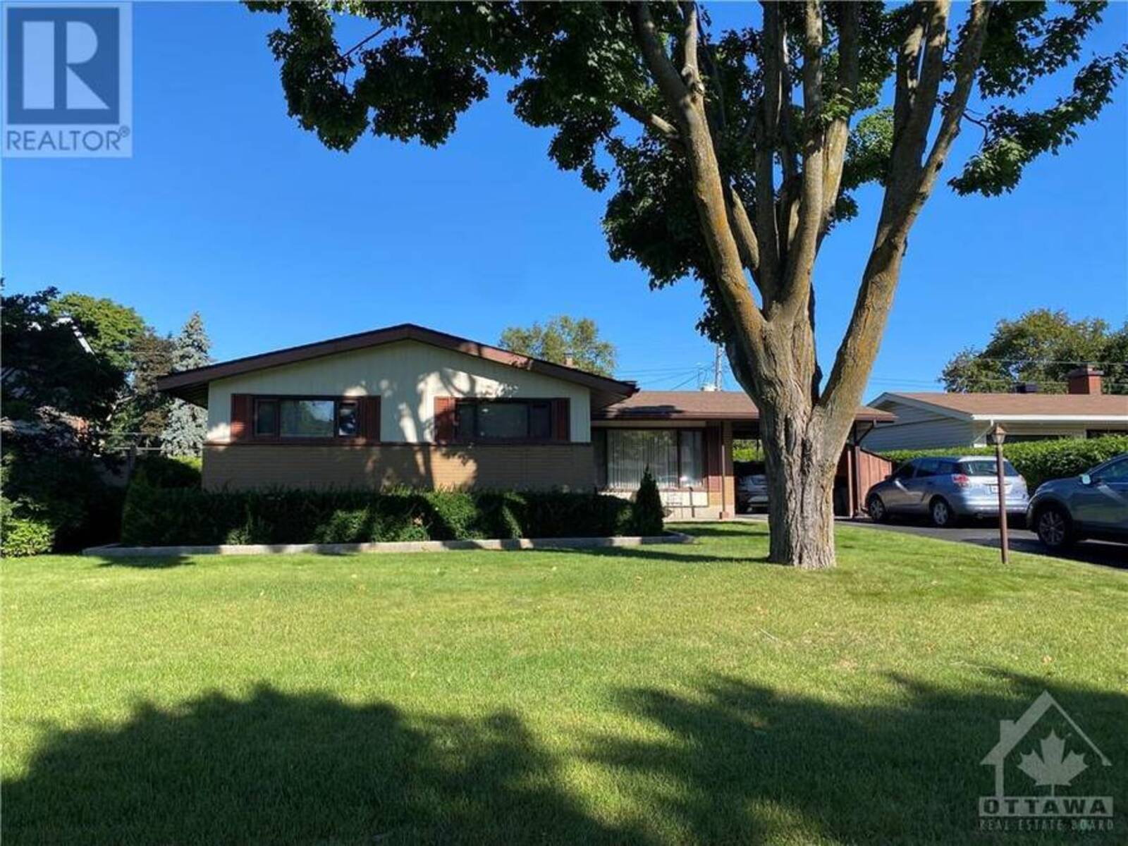 51 ASHBURN DRIVE, Ottawa, Ontario K2E 6N4