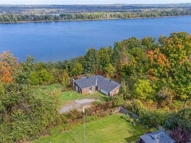 1541 BELLA VISTA DRIVE Cumberland Ontario, K4C 1A7