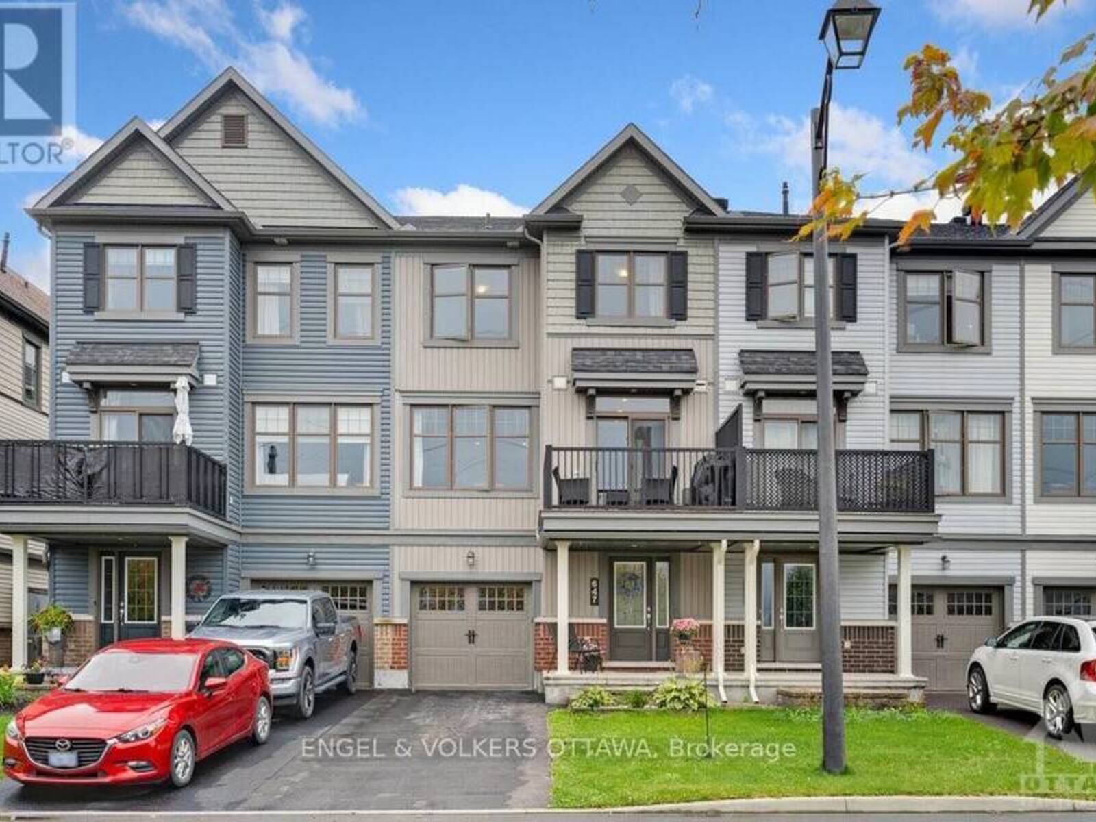 647 TRIGORIA CRESCENT, Ottawa, Ontario K4A 1B1