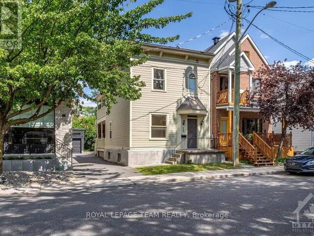 29 COMMANDA WAY Ottawa Ontario, K1M 1G1