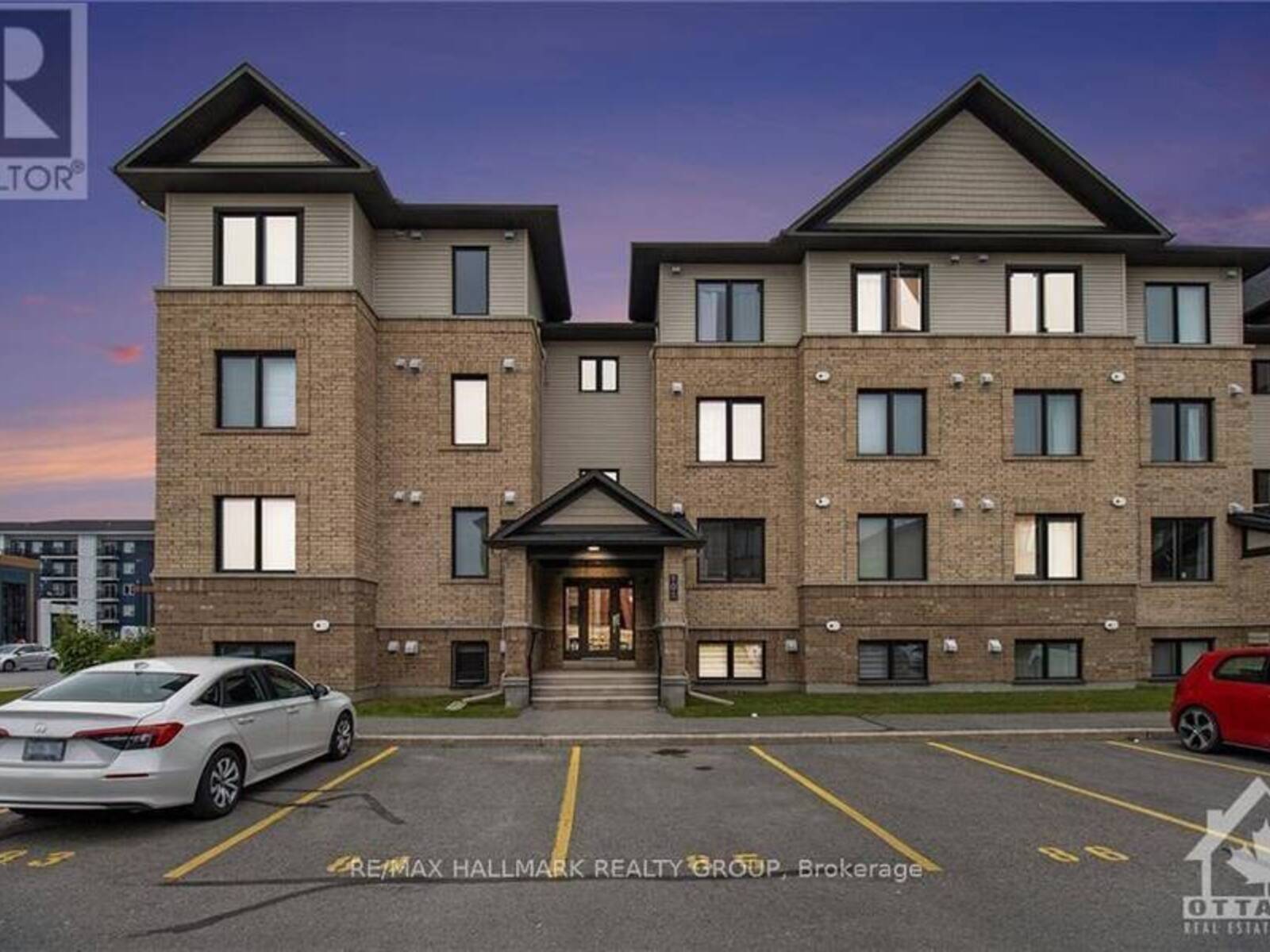 1 - 105 BLUESTONE, Ottawa, Ontario K4A 0M5