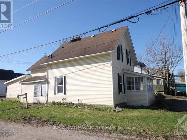 923 CENTER STREET McNab/Braeside Ontario, K0A 1G0