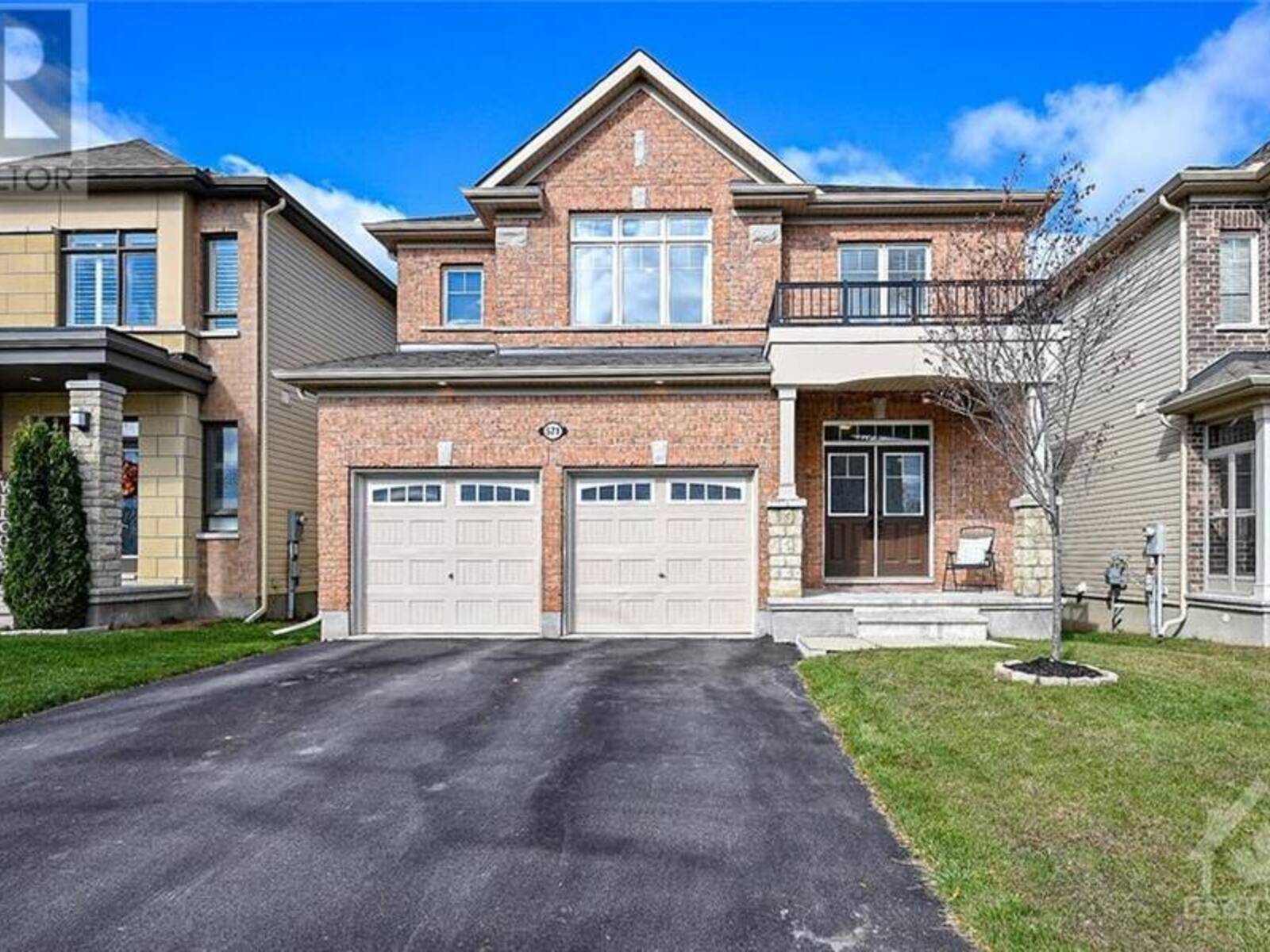 571 PARADE DRIVE, Ottawa, Ontario K2S 0Y1