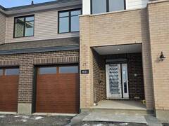 481 BARRETT FARM DRIVE Ottawa Ontario, K1T 0Y1