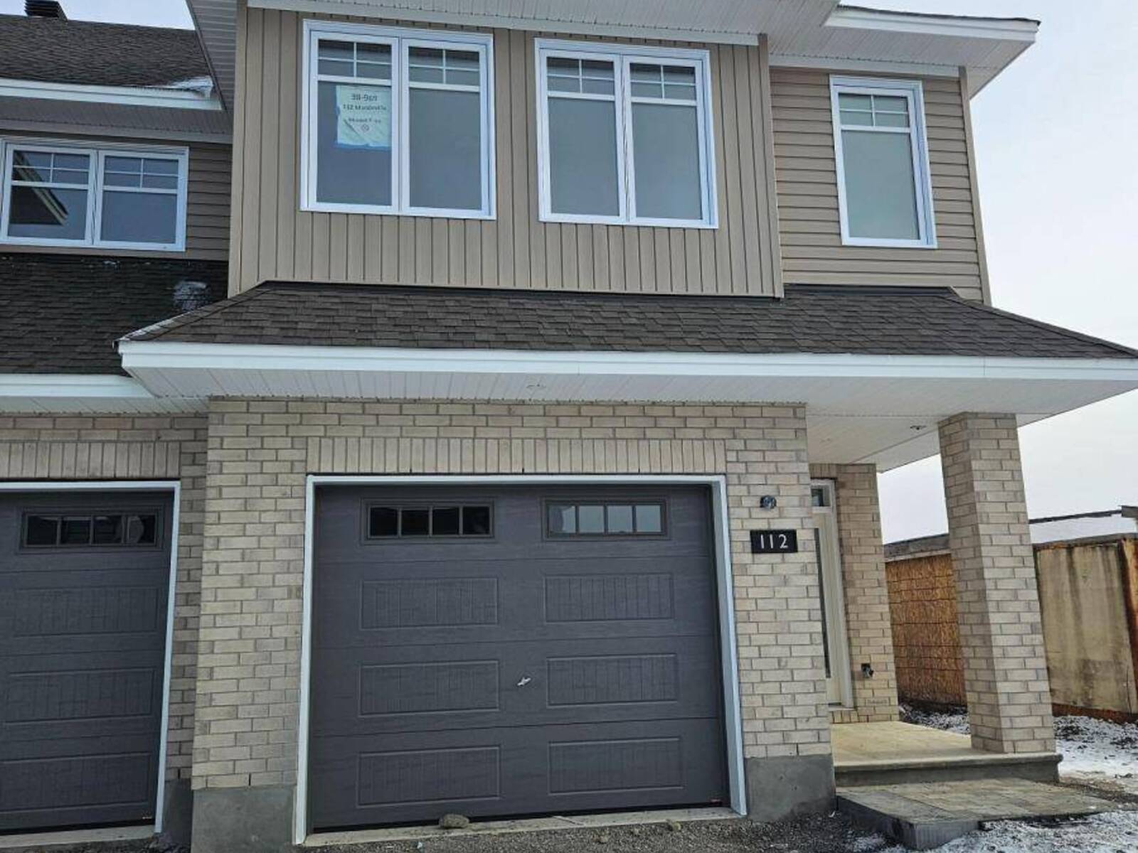 112 MANDEVILLA CRESCENT, Ottawa, Ontario K1T 0X9