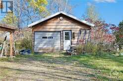 17 FISH HUT ROAD | Renfrew Ontario | Slide Image Fifteen