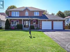 4 SAMUEL MANN AVENUE Ottawa Ontario, K2S 1X3