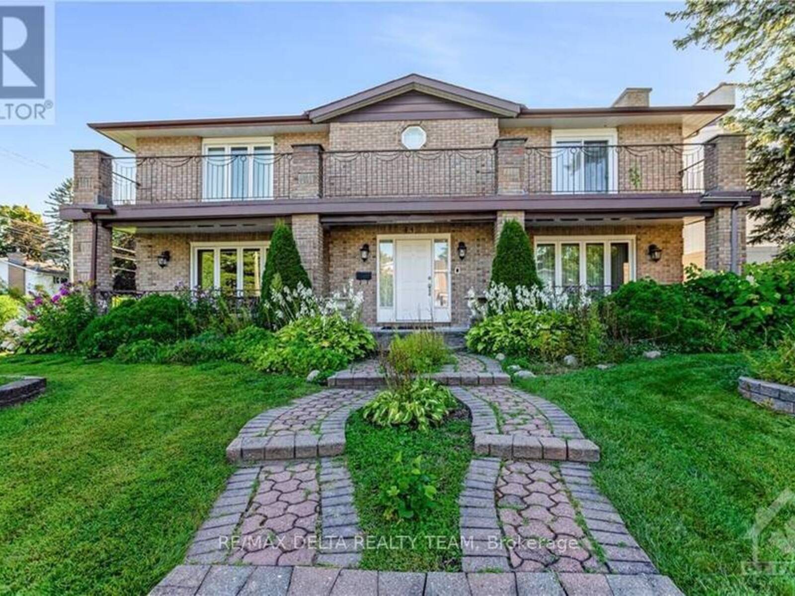 44 SYCAMORE DRIVE, Ottawa, Ontario K2H 8K3