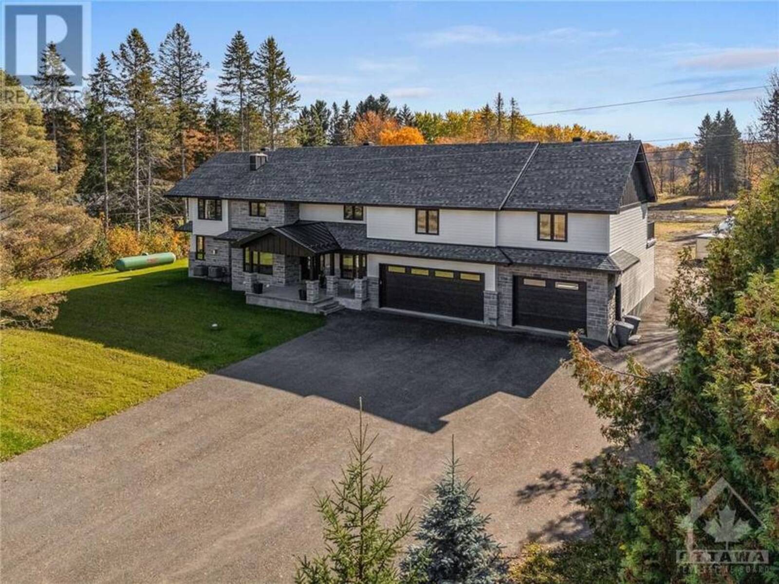 1590 CENTURY ROAD E, Manotick, Ontario K0A 2E0