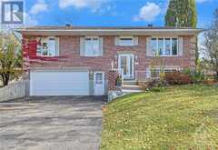 4 OAKRIDGE CRESCENT | Smiths Falls Ontario | Slide Image One