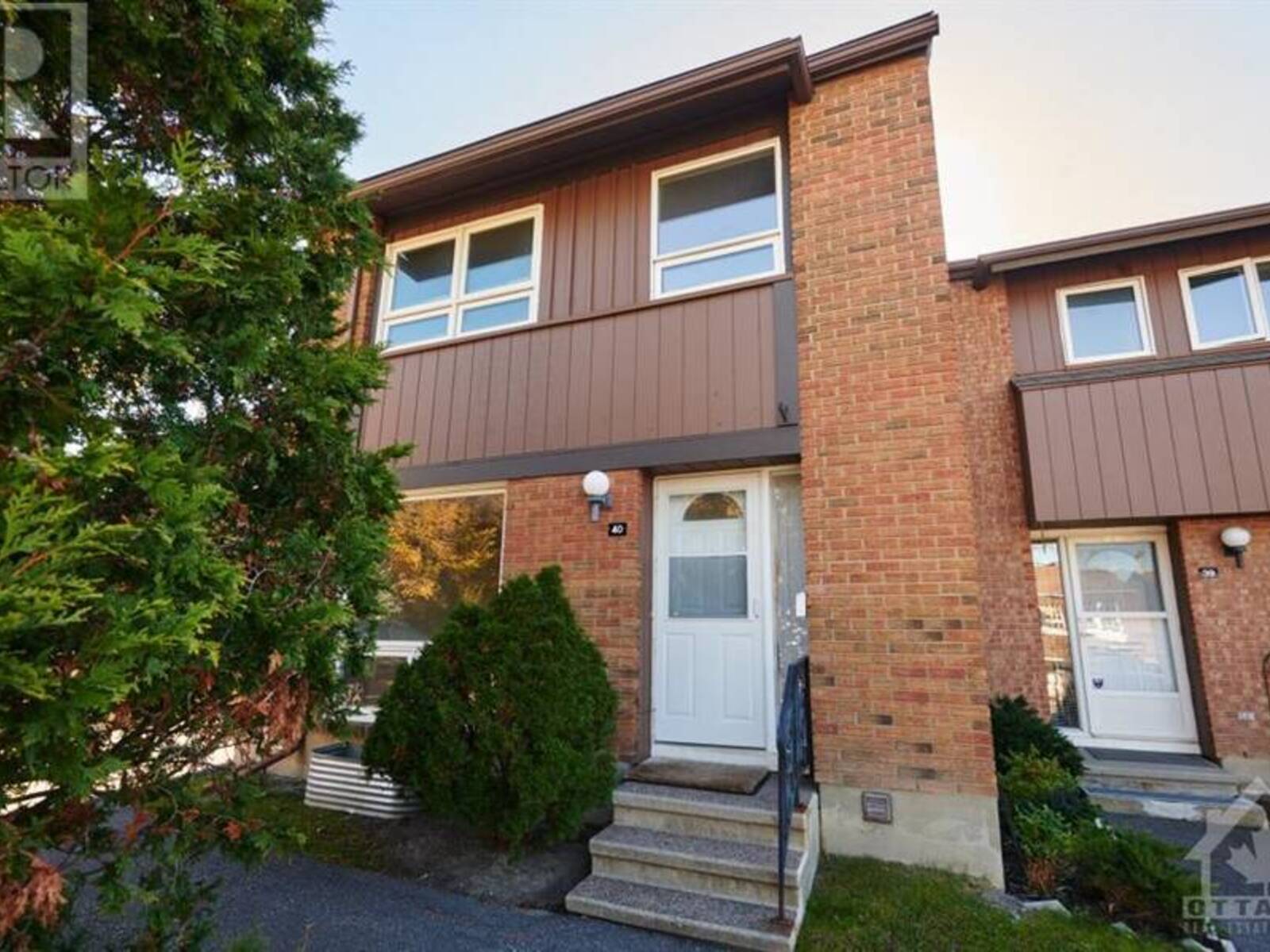 2111 MONTREAL ROAD UNIT#40, Ottawa, Ontario K1J 8M8