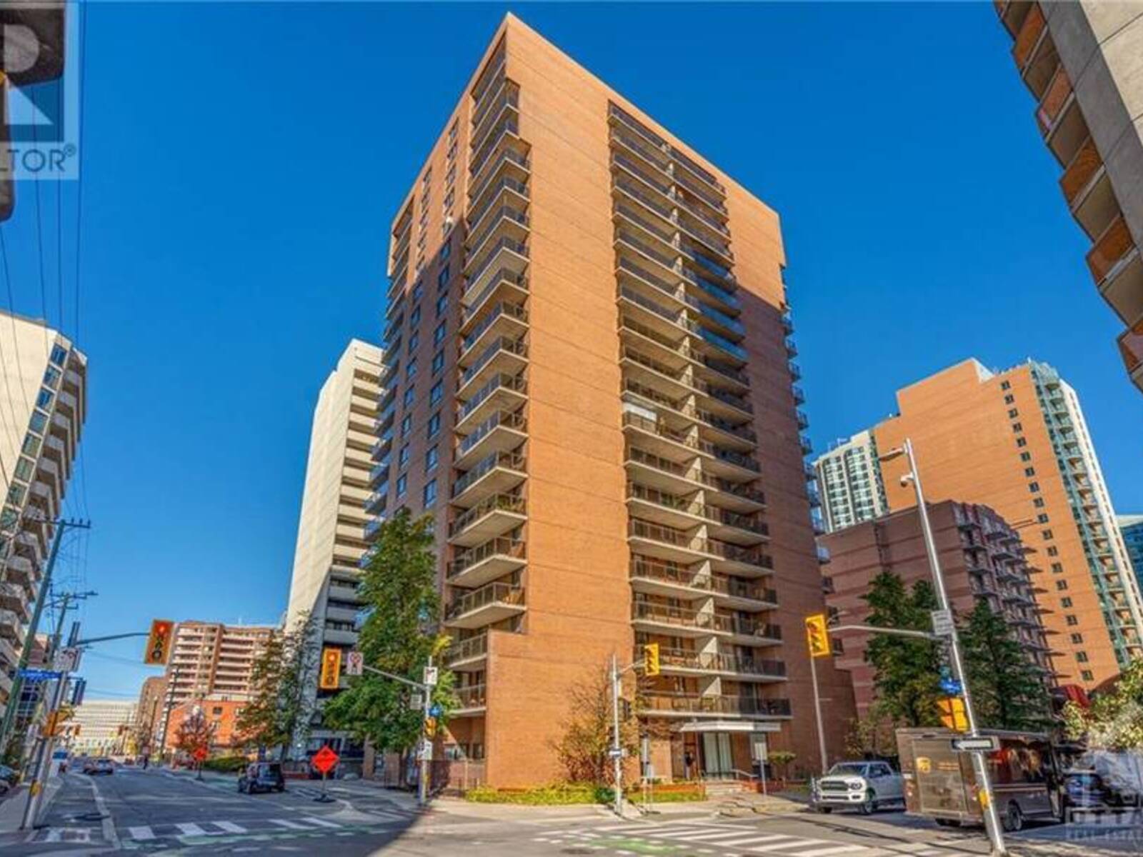 475 LAURIER AVENUE W UNIT#702, Ottawa, Ontario K1R 7X1