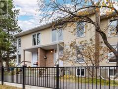 292 DALEHURST DRIVE UNIT#E Ottawa Ontario, K2G 4E4