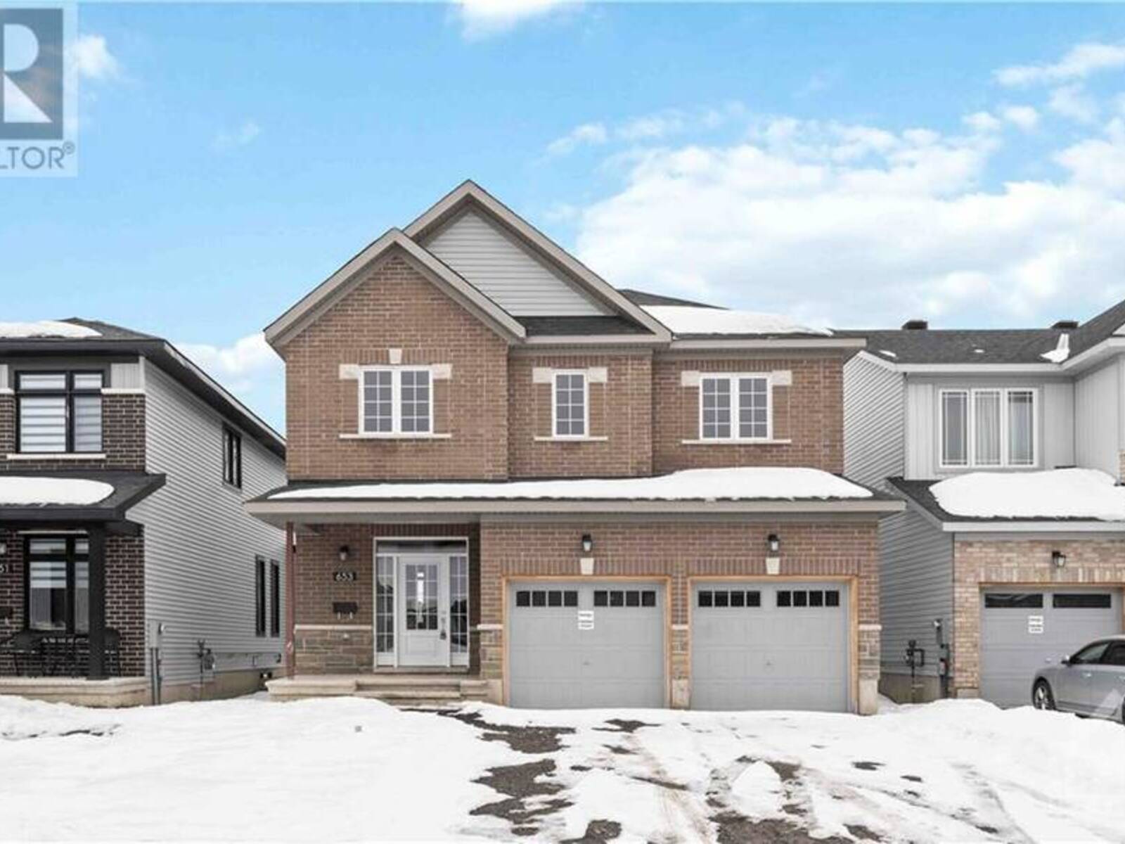 653 PERSIMMON WAY, Ottawa, Ontario K1W 0T3