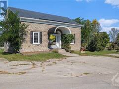 26 BLACKSMITH ROAD Lombardy Ontario, K0G 1L0