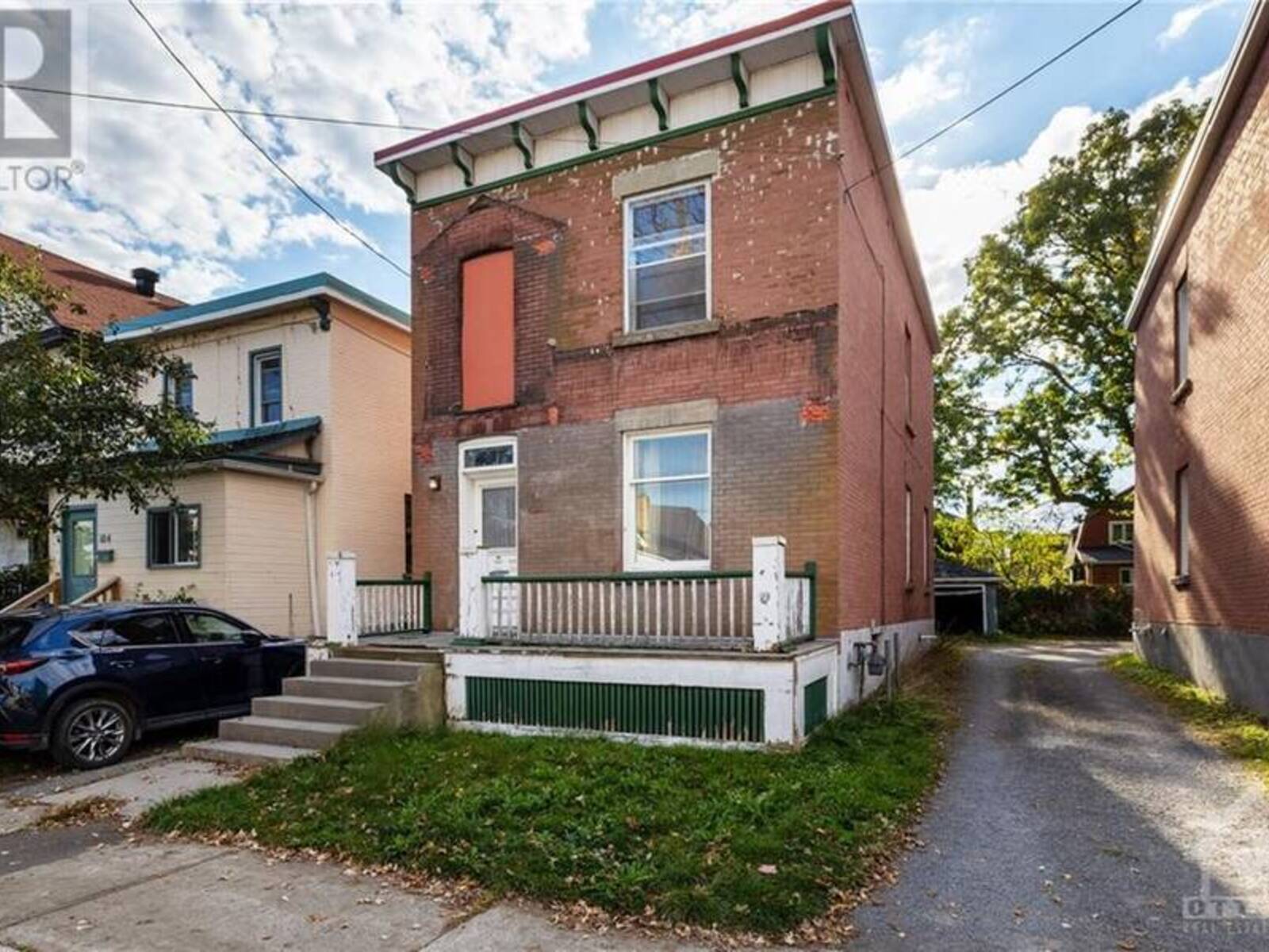 100 HAMILTON AVENUE N, Ottawa, Ontario K1Y 1B9