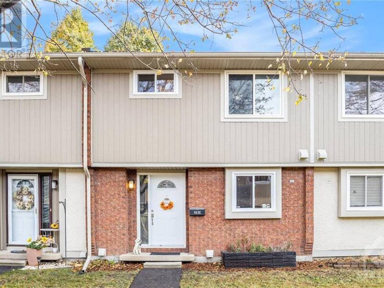 463C MOODIE DRIVE, Nepean, Ontario K2H 8T7