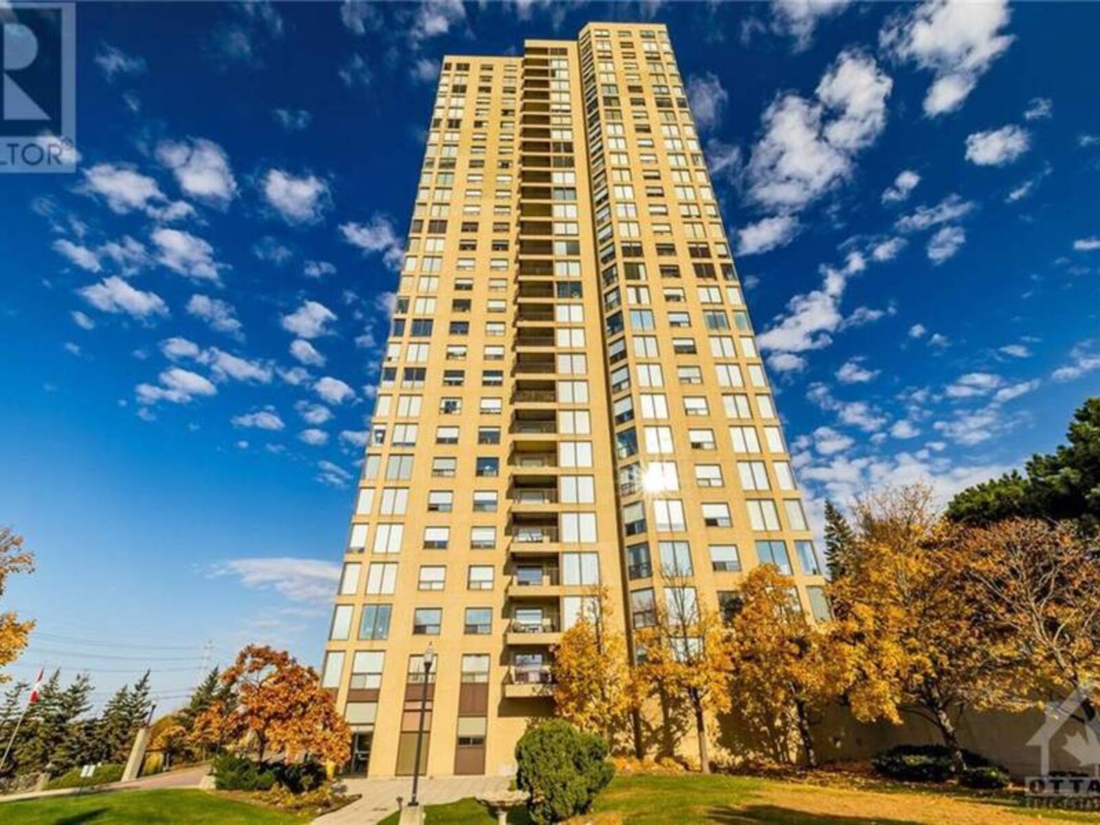 545 ST LAURENT BOULEVARD UNIT#1004, Ottawa, Ontario K1K 4H9