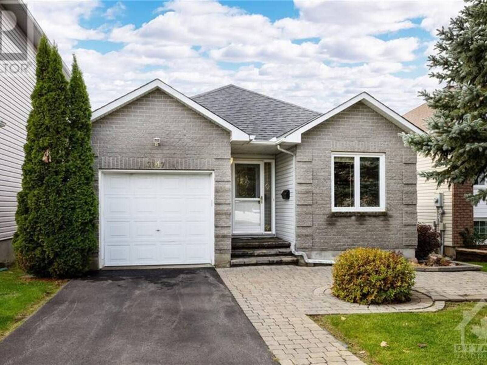 2147 CECILE CRESCENT, Rockland, Ontario K4K 1S3