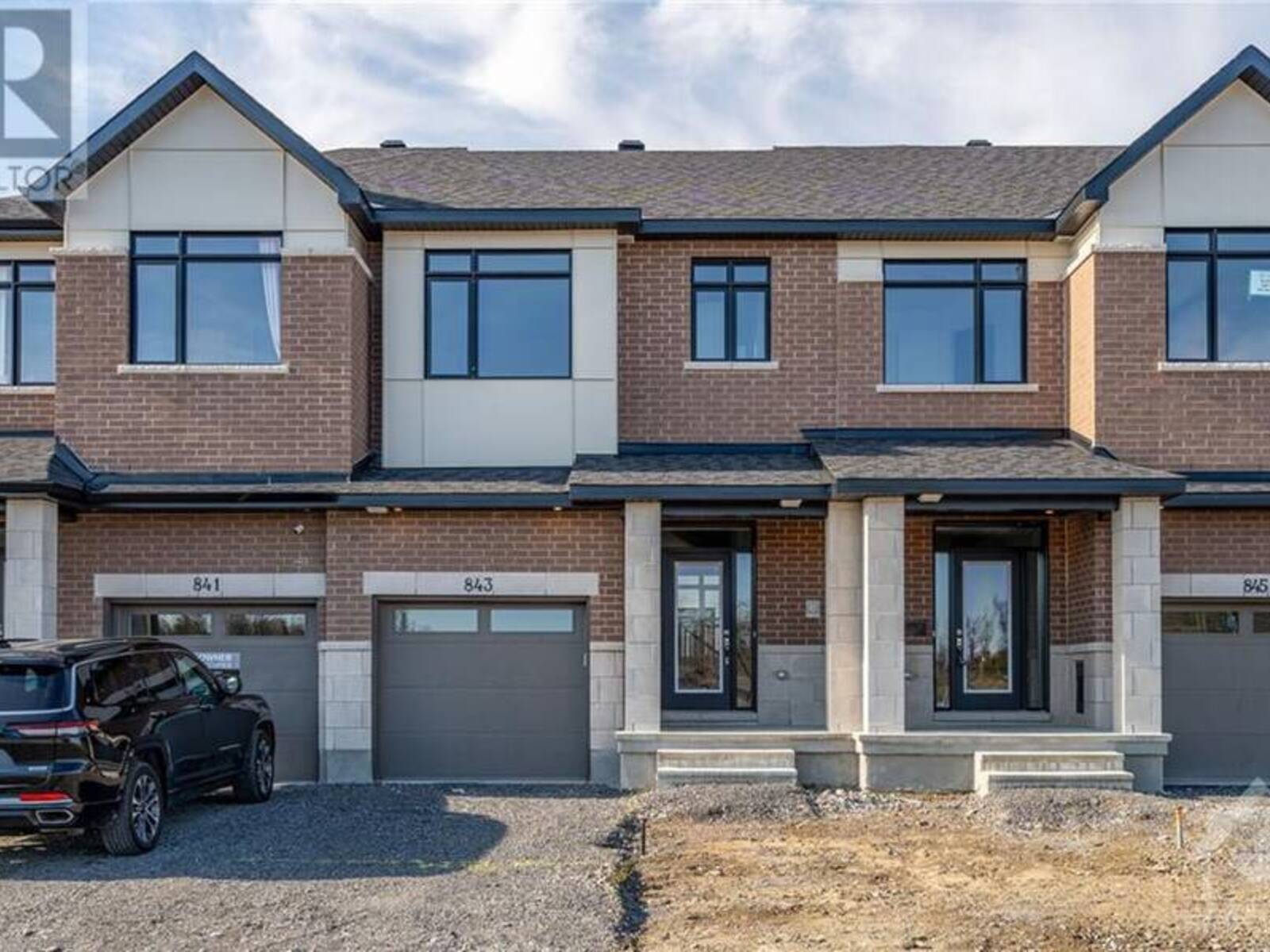 843 MOCHI CIRCLE, Nepean, Ontario K2J 6Y9