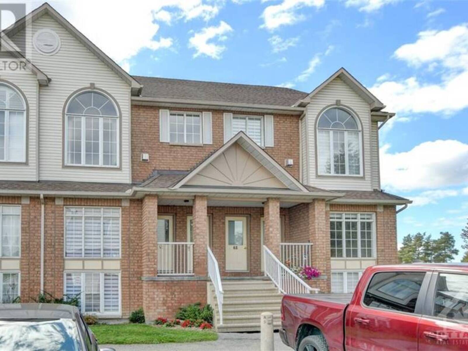 44 BRISTON PRIVATE, Ottawa, Ontario K1G 5P5