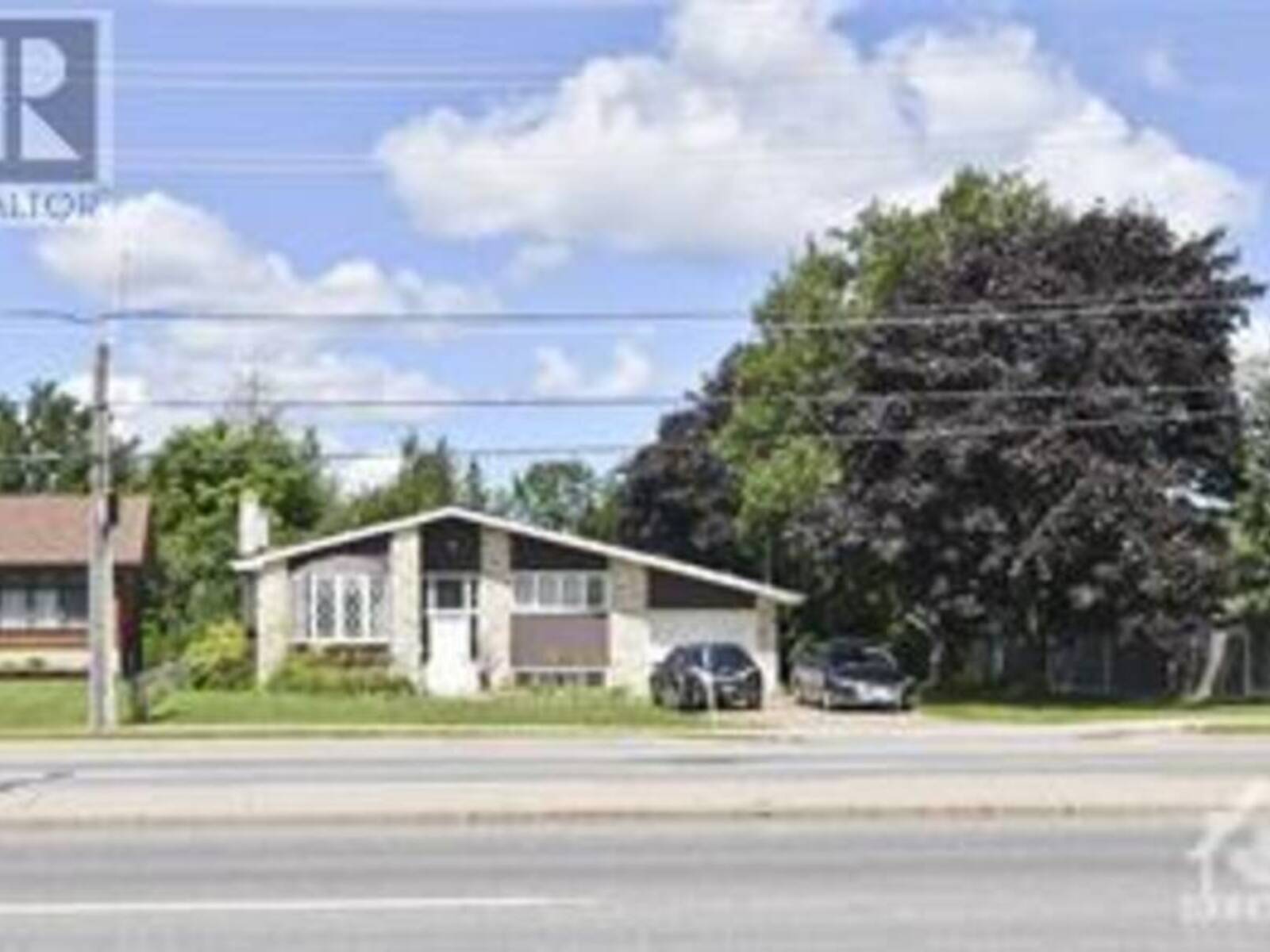 4347 INNES ROAD, Ottawa, Ontario K1C 1T1