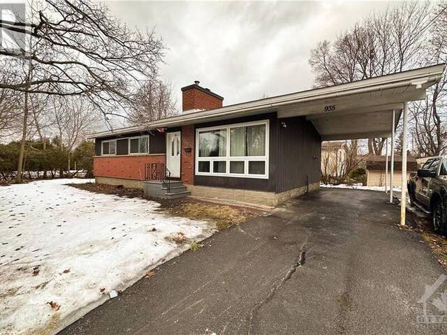 935 GOREN AVENUE Ottawa Ontario, K1S 1N4