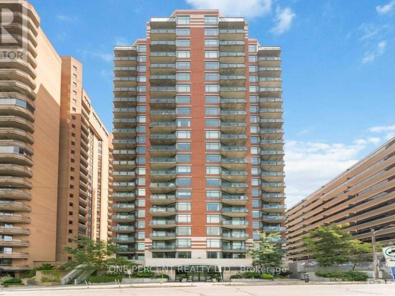 1802 - 570 LAURIER AVENUE, Ottawa, Ontario K1R 1C8